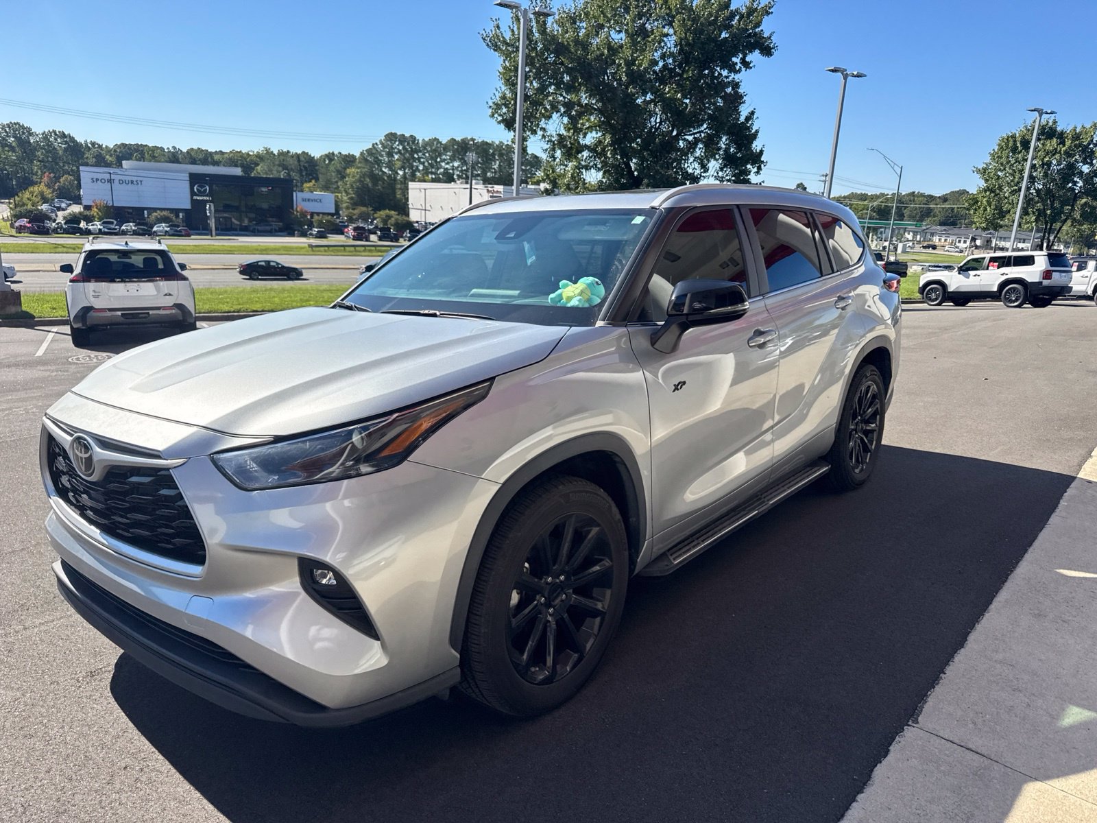 Used 2023 Toyota Highlander XLE FWD image 20