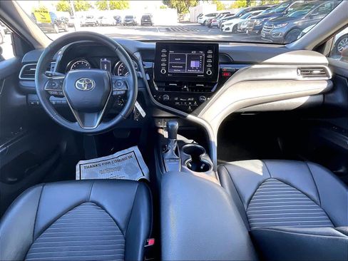 Used 2023 Toyota Camry SE image 16