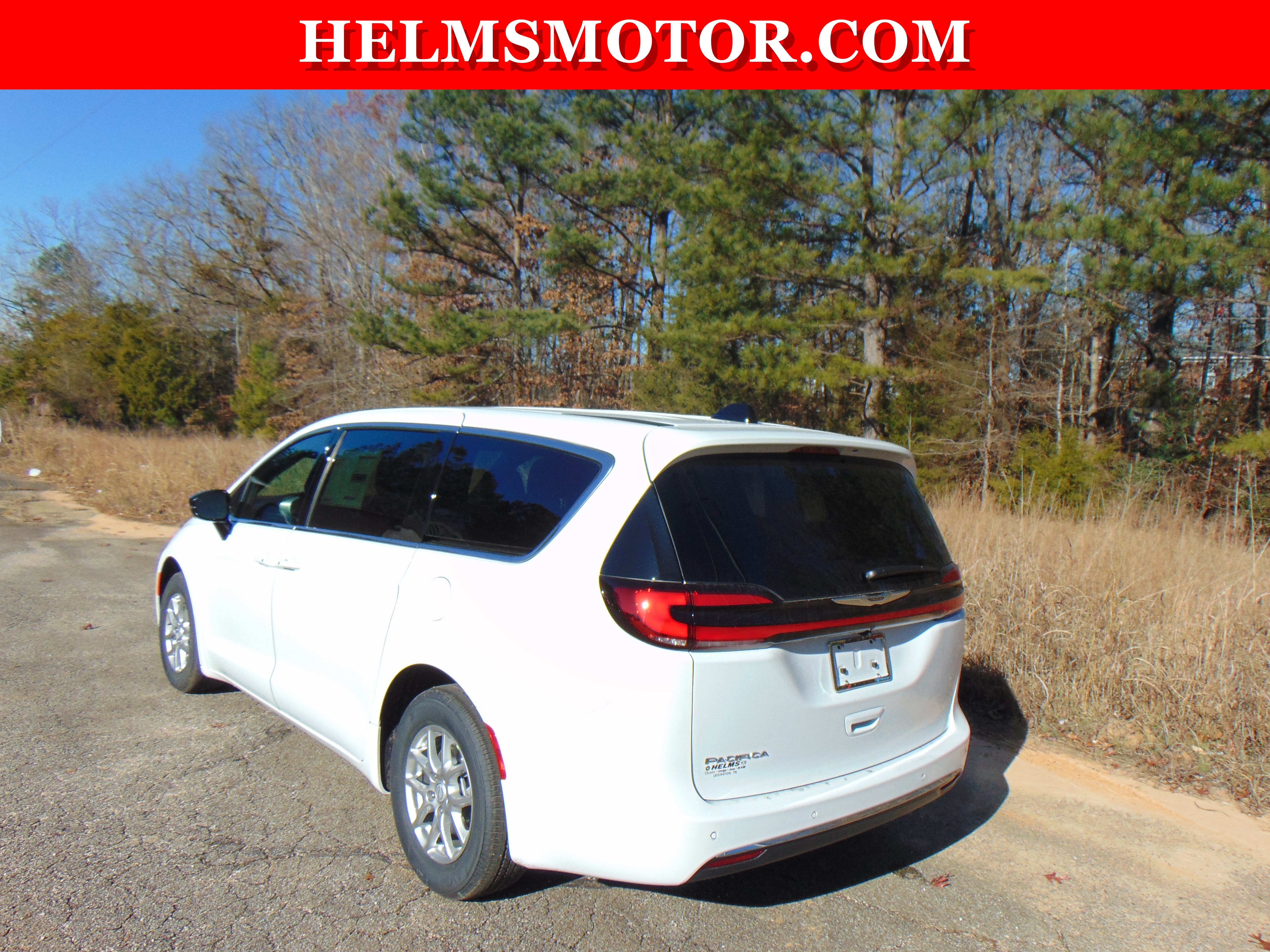New 2026 Chrysler Pacifica Select FWD image 12