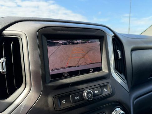 Used 2024 GMC Sierra 2500 Pro w/ Convenience Package image 16