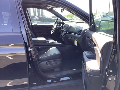 New 2026 Honda Ridgeline Black Edition image 11