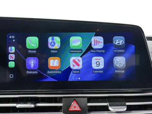 Used 2024 Hyundai Elantra Limited FWD image 16