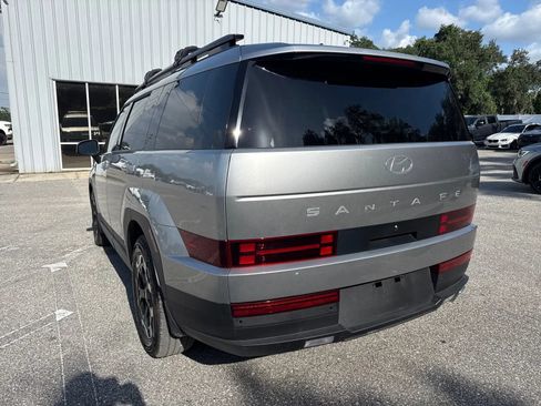 Used 2025 Hyundai Santa Fe SEL FWD image 10