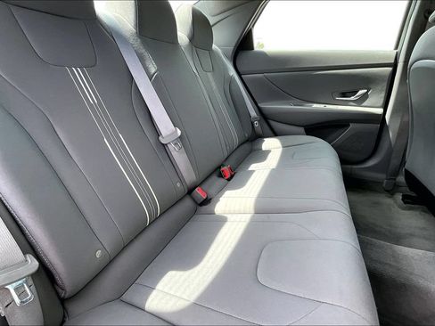 Used 2023 Hyundai Elantra SEL w/ Convenience Package FWD image 25