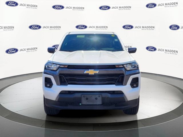 Used 2023 Chevrolet Colorado LT w/ LT Convenience Package II AWD/4WD image 8