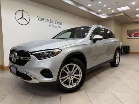 Certified 2025 Mercedes-Benz GLC 300 image 1