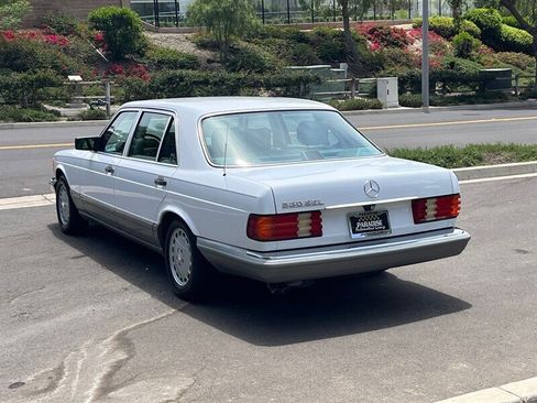 Used 1987 Mercedes-Benz 560 SEL image 4