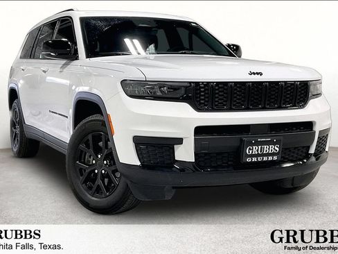Used 2025 Jeep Grand Cherokee L Altitude RWD image 1