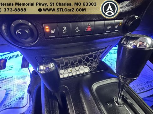 Used 2016 Jeep Wrangler Unlimited Rubicon AWD/4WD image 12