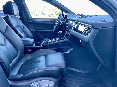 Used 2024 Porsche Macan S AWD/4WD image 15