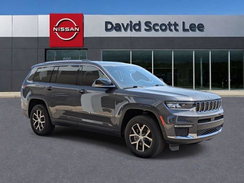 Used 2024 Jeep Grand Cherokee L Limited AWD/4WD image 29