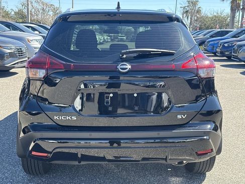 Used 2024 Nissan Kicks SV image 5