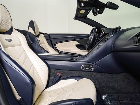 Used 2022 Aston Martin DBS Superleggera Volante RWD image 20