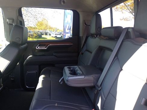 Used 2023 GMC Sierra 1500 Denali AWD/4WD image 18