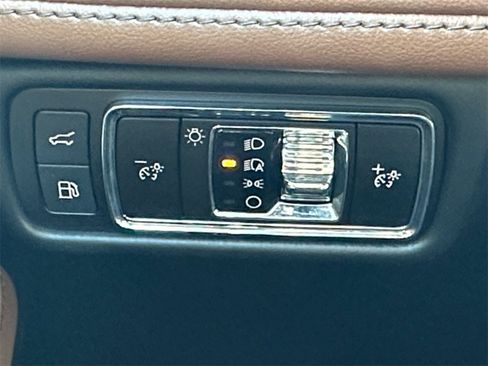 Used 2023 Lincoln Aviator Grand Touring w/ Elements Package Plus image 19