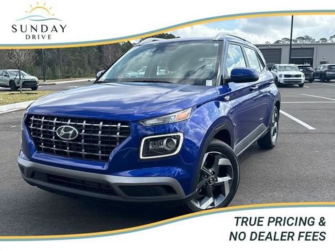 Used 2025 Hyundai Venue Limited image 1