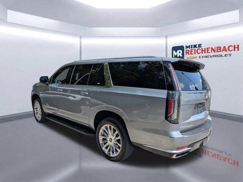 Used 2024 Cadillac Escalade ESV Premium Luxury w/ Performance Package AWD/4WD image 6