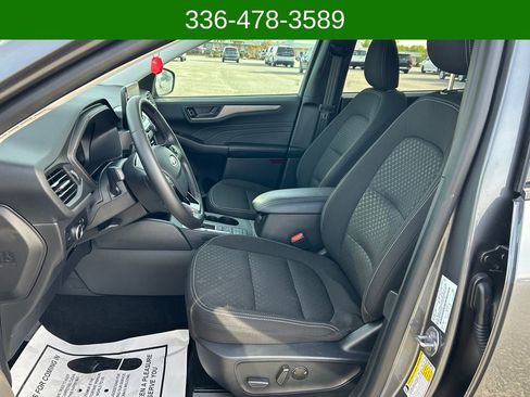 Used 2024 Ford Escape Active w/ Cold Weather Package image 9