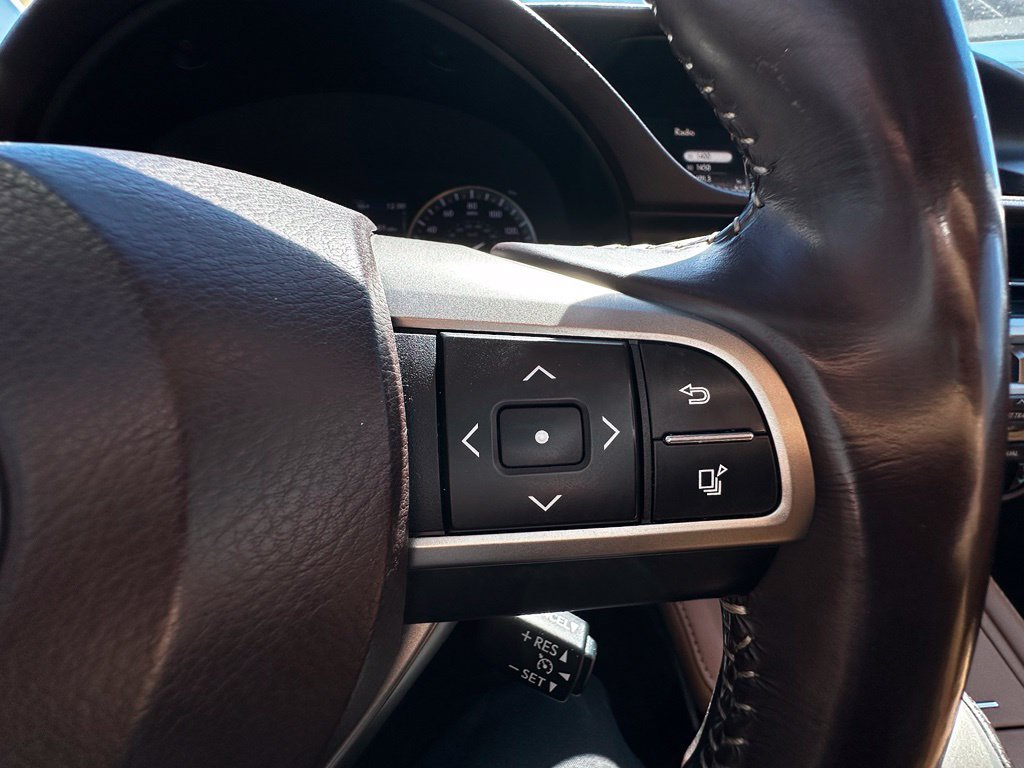 Used 2016 Lexus ES 350 w/ Premium Package w/Wood Trim FWD image 36