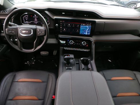 Used 2024 GMC Sierra 1500 AT4 w/ AT4 Preferred Package AWD/4WD image 6