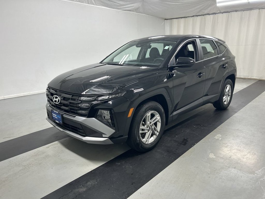 Used 2025 Hyundai Tucson SE AWD/4WD image 5