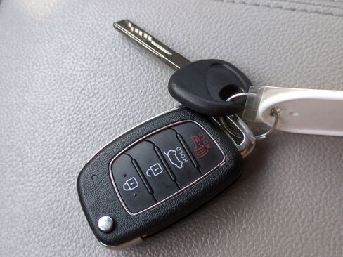 Used 2022 Hyundai Tucson Limited image 38