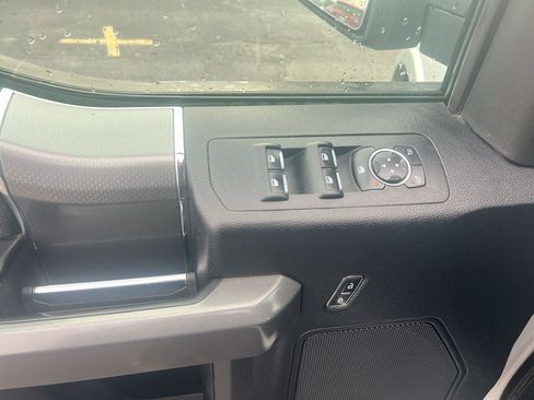 Used 2016 Ford F150 XLT w/ Equipment Group 301A Mid image 9