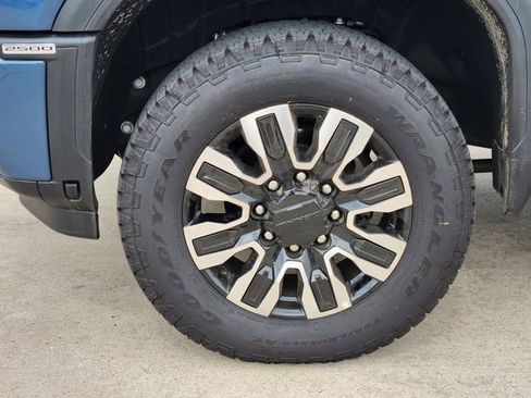 Used 2025 GMC Sierra 2500 Denali Ultimate AWD/4WD image 10