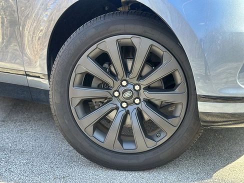 Used 2020 Land Rover Range Rover Velar S image 2