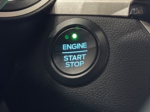 Used 2020 Ford Escape SE FWD image 23