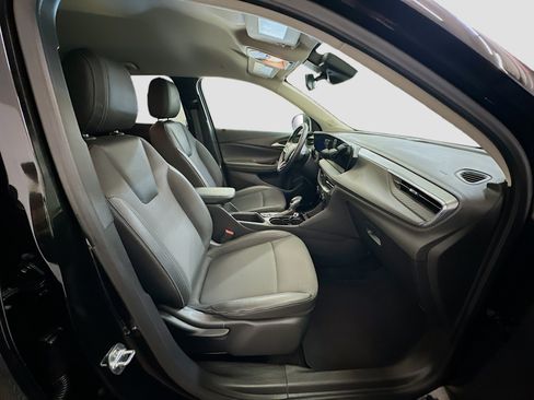 Used 2025 Buick Encore GX Preferred image 32