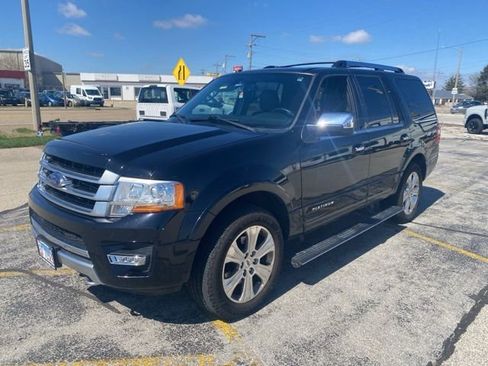 Used 2016 Ford Expedition Platinum image 2
