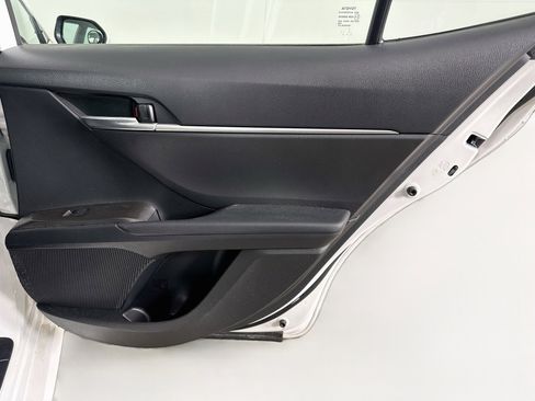 Used 2021 Toyota Camry LE FWD image 28