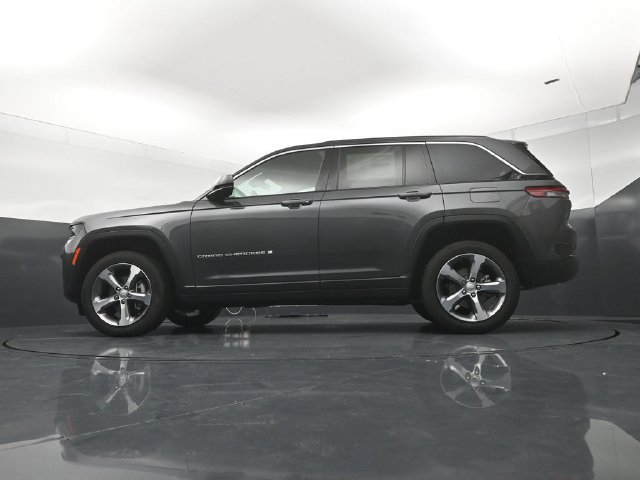 New 2026 Jeep Grand Cherokee Limited w/ Trailer Tow Package AWD/4WD image 21