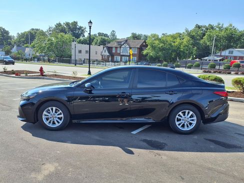 Used 2025 Toyota Camry LE FWD image 27