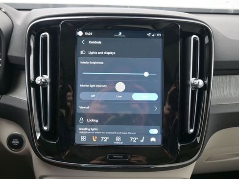 New 2026 Volvo XC40 B5 Ultra w/ Climate Package image 16