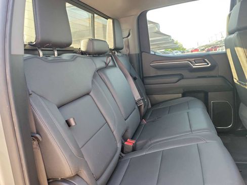 Used 2024 Chevrolet Silverado 1500 RST AWD/4WD image 17