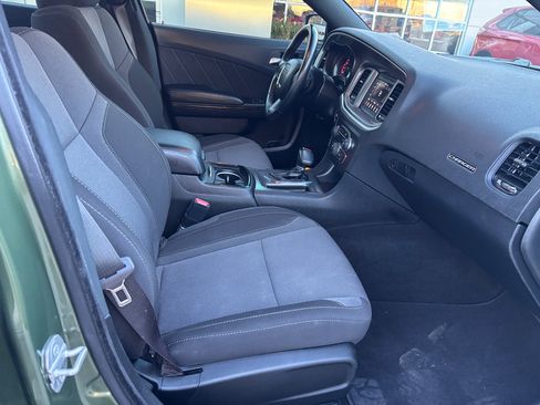 Used 2022 Dodge Charger SXT w/ Blacktop Package image 11