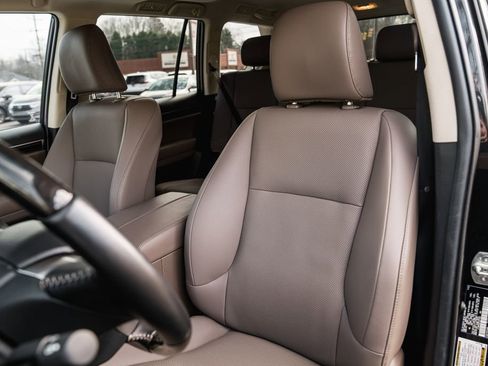 Used 2023 Lexus GX 460 Premium image 26