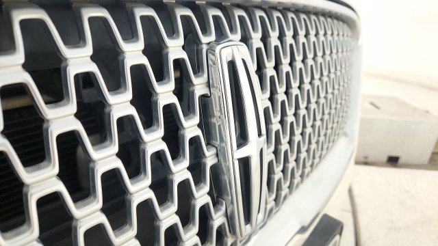 Used 2018 Lincoln MKZ Reserve w/ Technology Package FWD image 34