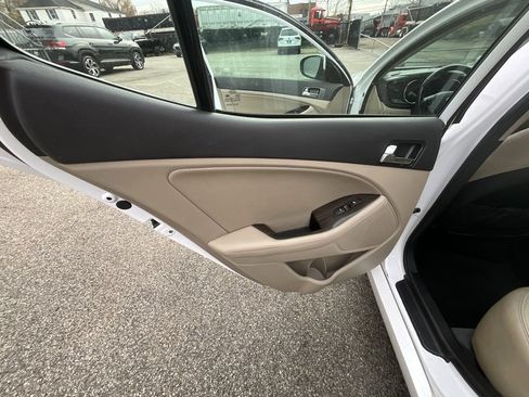 Used 2013 Kia Optima EX w/ Premium Pkg image 23