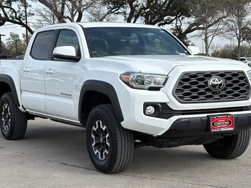 Certified 2023 Toyota Tacoma TRD Off-Road image 3