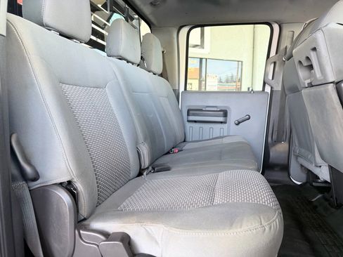 Used 2014 Ford F250 XL w/ Camper Package image 22
