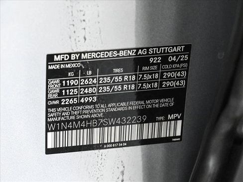 Certified 2025 Mercedes-Benz GLB 250 4MATIC image 27