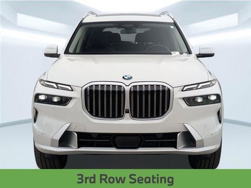 Used 2024 BMW X7 xDrive40i image 11