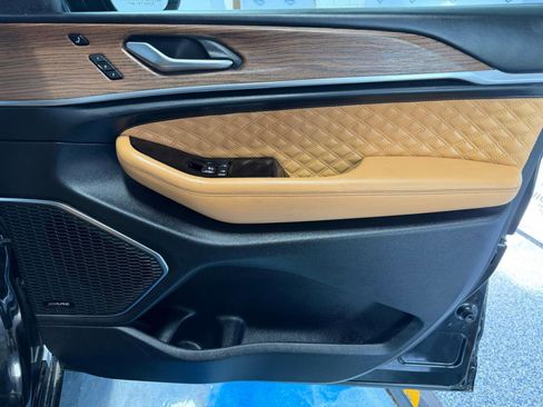 Used 2021 Jeep Grand Cherokee L Summit w/ Luxury Tech Group V image 33