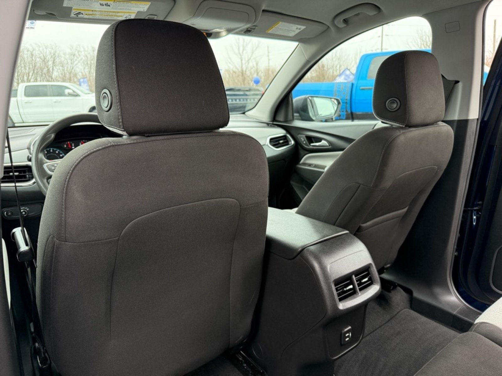Used 2023 Chevrolet Equinox LS AWD/4WD image 29