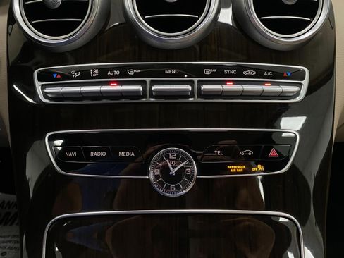 Used 2019 Mercedes-Benz C 300 4MATIC Sedan image 24