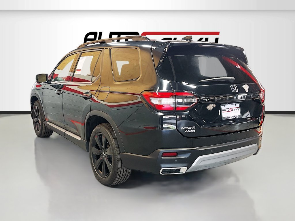 Used 2024 Honda Pilot Touring image 5
