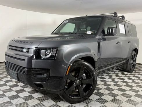 Used 2024 Land Rover Defender 130 X-Dynamic SE AWD/4WD image 1